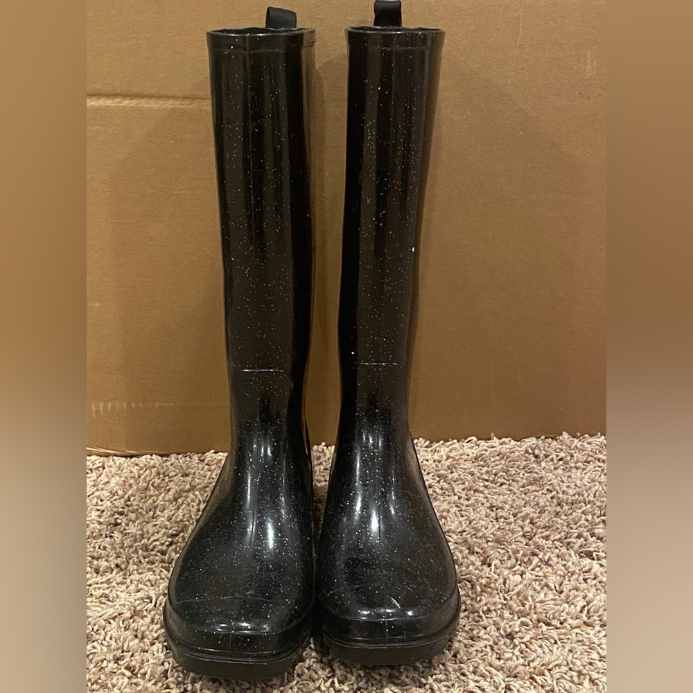 Long women rain boots